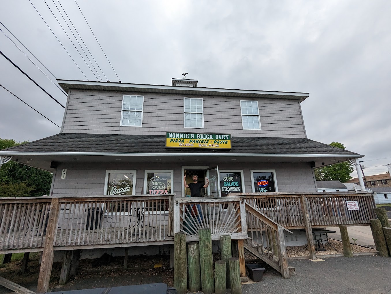 Nonnie's Brick Oven